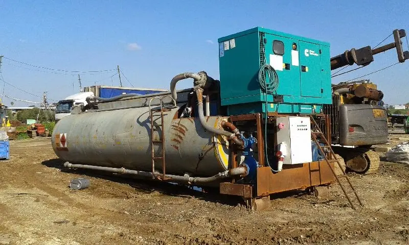 פרויקט בנטונייט — קידוח עמוק עם בוץ נראה לעין